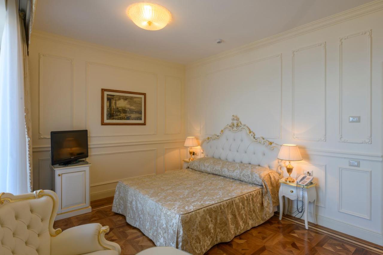 Hotel Astoria 4*