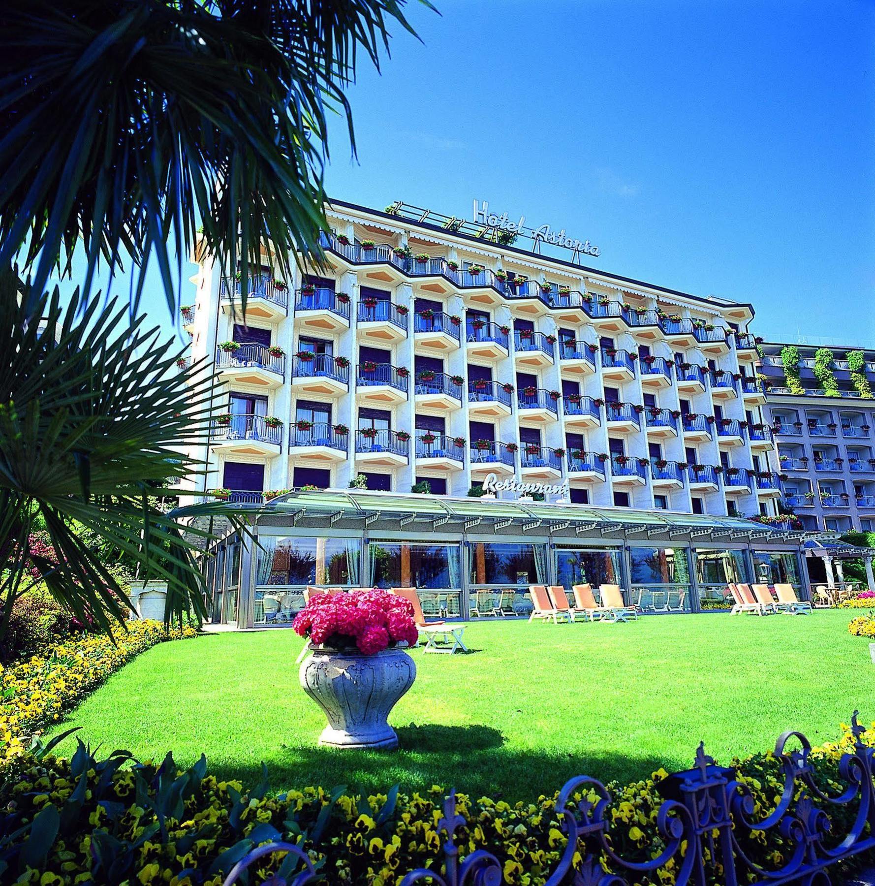 Astoria Hotel 4*